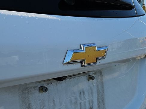 Used 2023 Chevrolet Equinox Premier AWD/4WD image 14