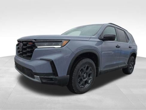New 2025 Honda Pilot TrailSport image 6