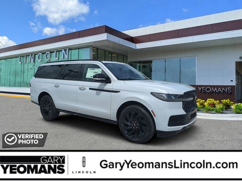 New 2025 Lincoln Navigator L Reserve w/ Jet Appearance Package image 1