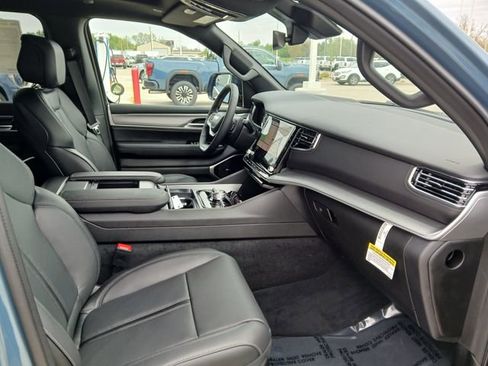New 2026 Jeep Grand Wagoneer Limited AWD/4WD image 23