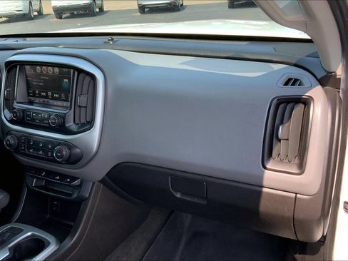 Used 2016 Chevrolet Colorado LT w/ LT Convenience Package image 16