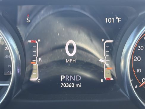 Used 2021 Jeep Wrangler Unlimited Sahara image 2