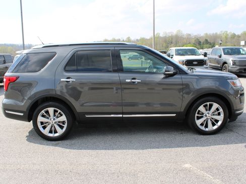 Used 2018 Ford Explorer Limited w/ Equipment Group 301A image 5