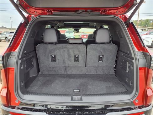 Used 2025 Chevrolet Traverse RS w/ LPO, Floor Liner Package image 21