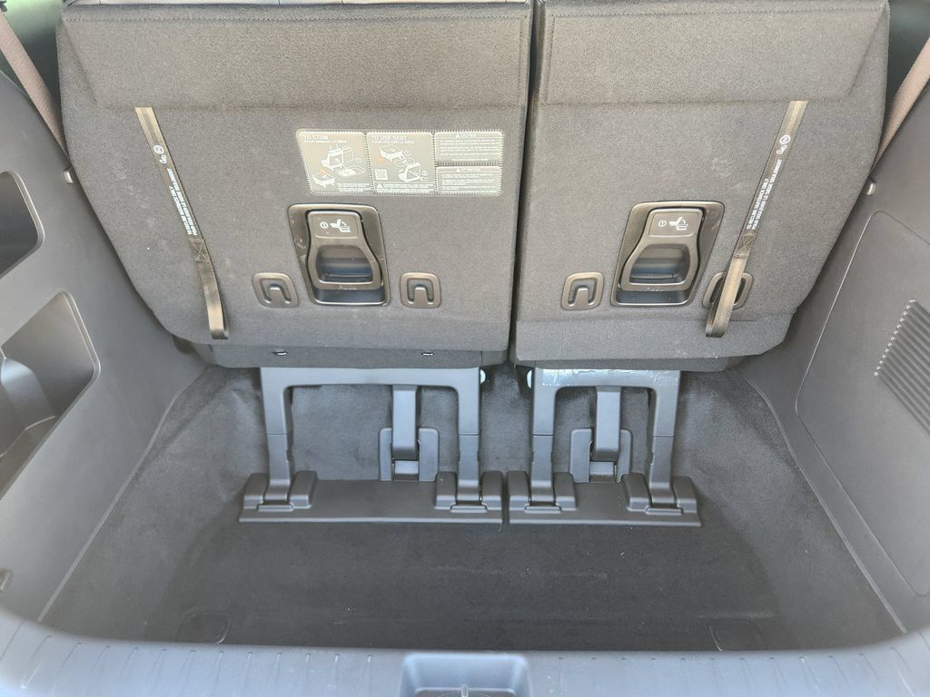 New 2027 Kia Carnival SX Prestige FWD image 29