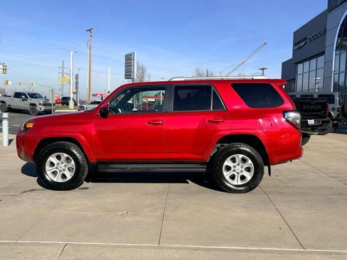 Used 2014 Toyota 4Runner SR5 image 8