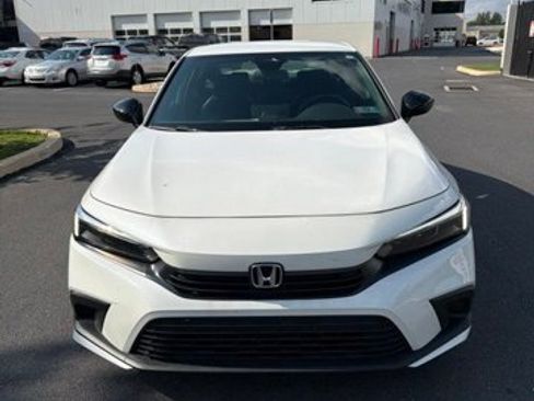 Used 2024 Honda Civic Sport image 2