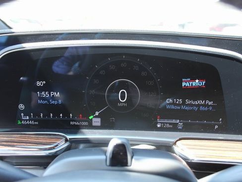 Used 2024 Cadillac Escalade Premium Luxury image 29