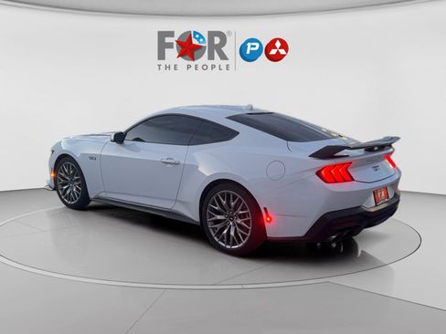 Used 2025 Ford Mustang GT Premium image 3