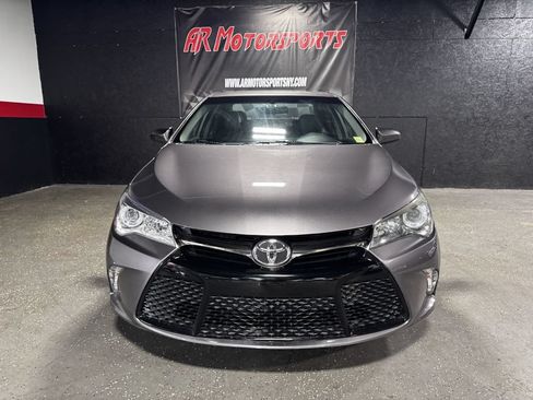 Used 2016 Toyota Camry SE FWD image 8