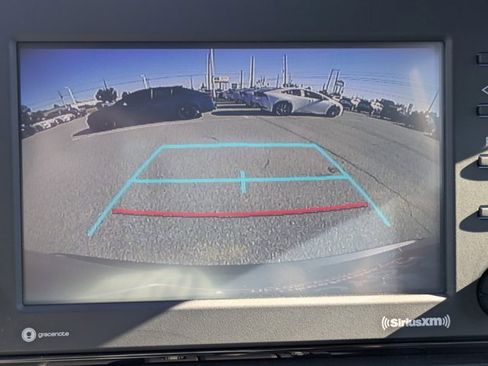 Used 2021 Toyota RAV4 XLE Premium image 23