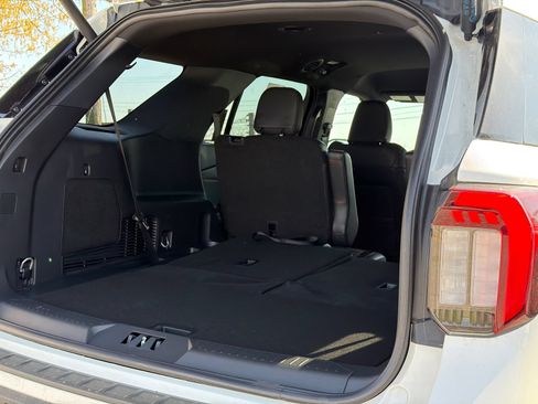 New 2026 Ford Explorer ST-Line AWD/4WD image 8