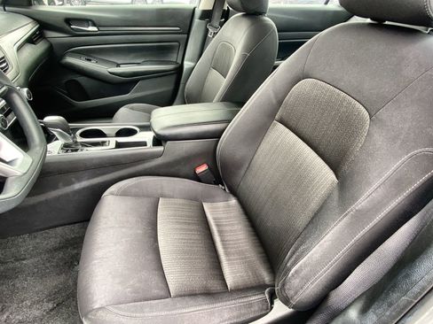 Used 2024 Nissan Altima 2.5 SV image 19