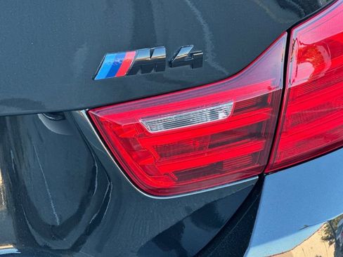 Used 2016 BMW M4 Convertible image 27