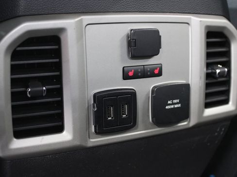 Used 2018 Ford F150 Lariat w/ Equipment Group 502A Luxury AWD/4WD image 14