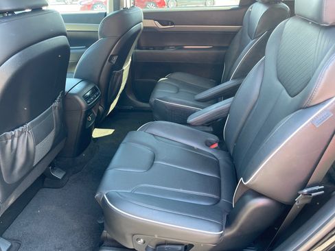Used 2024 Hyundai Palisade SEL FWD image 12