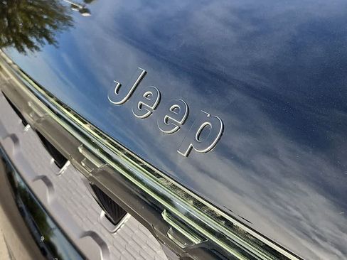 New 2026 Jeep Grand Wagoneer Limited AWD/4WD image 12