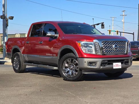 Used 2019 Nissan Titan Platinum Reserve w/ Platinum Utility Package image 2