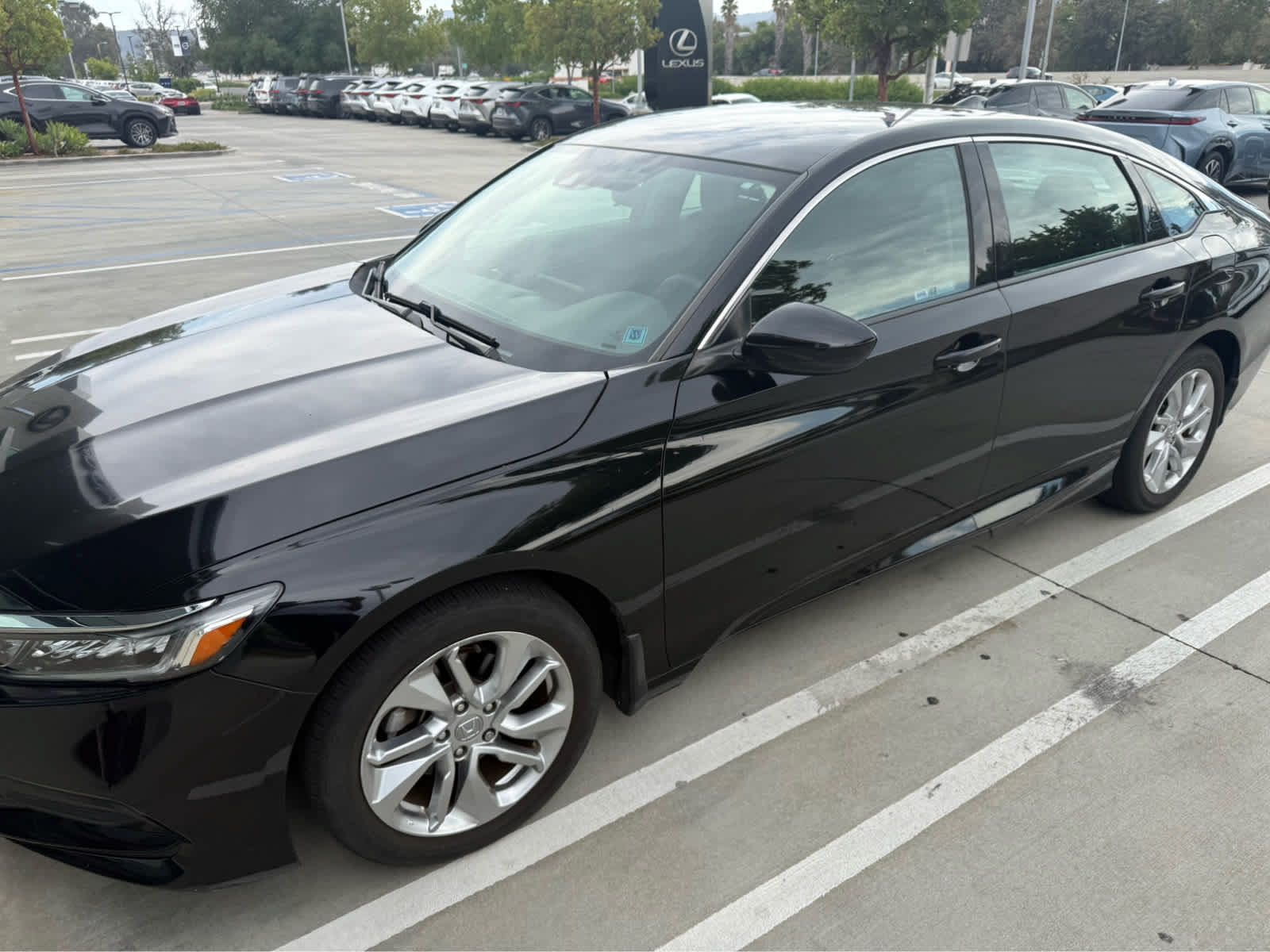 Used 2019 Honda Accord LX image 2