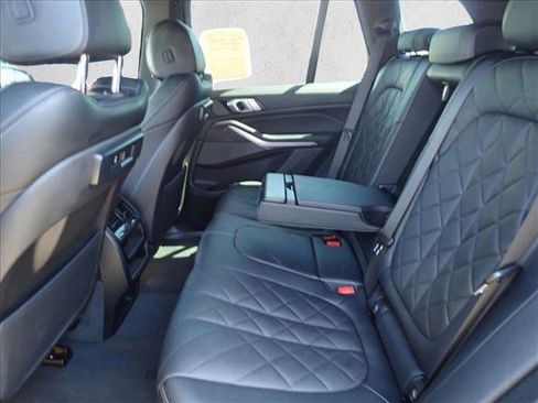 Used 2023 BMW X5 xDrive40i w/ Premium Package AWD/4WD image 11