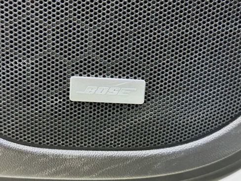 Used 2019 GMC Acadia SLT image 19