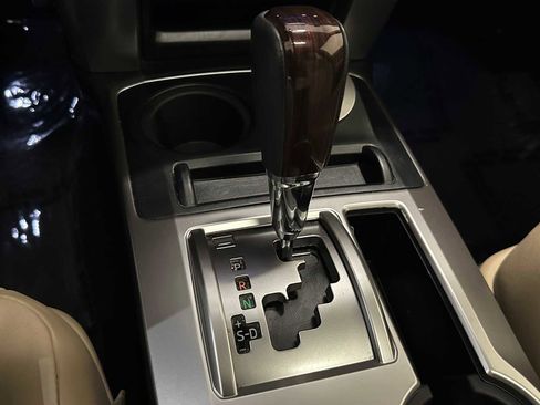 Used 2019 Toyota 4Runner Limited AWD/4WD image 17
