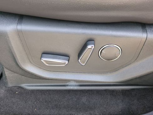 Used 2019 Ford Expedition XLT w/ Equipment Group 202A image 17