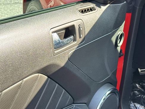 Used 2012 Ford Mustang GT Premium w/ HID Headlamps & Security Pkg image 15