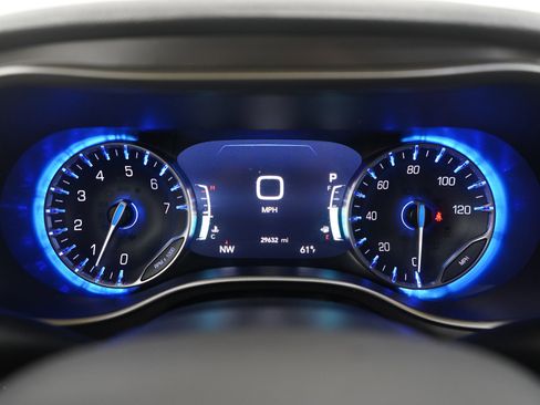 Used 2023 Chrysler Pacifica Touring-L w/ Road Tripper Package image 26