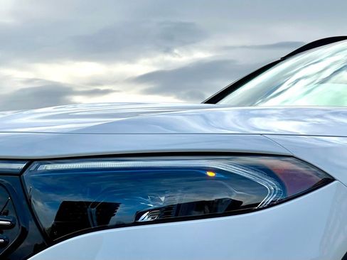 Certified 2023 Mercedes-Benz EQB 300 4MATIC image 9