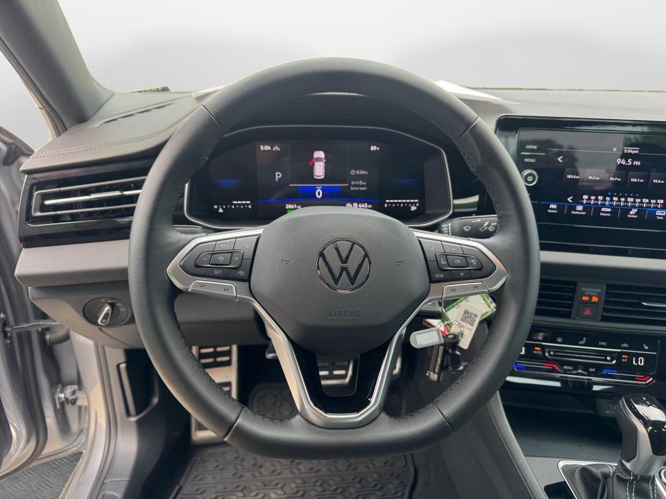 Used 2026 Volkswagen Jetta Sport FWD image 10