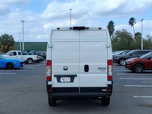 Used 2025 RAM ProMaster 2500 w/ Premium Convenience Group image 4