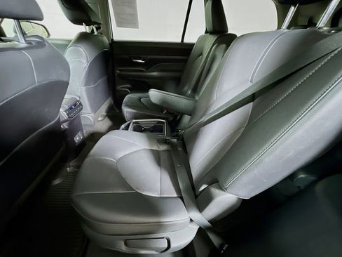 Certified 2024 Toyota Grand Highlander AWD image 21
