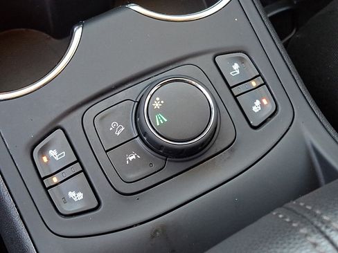 Used 2023 GMC Terrain SLE w/ Driver Convenience Package FWD image 24