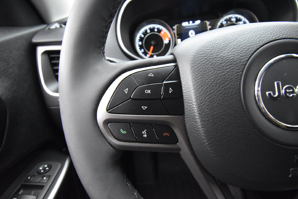Used 2021 Jeep Cherokee Latitude Lux AWD/4WD image 29