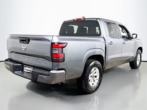 Used 2024 Nissan Frontier SV image 4