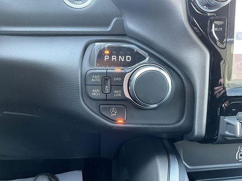 New 2026 RAM 1500 4x4 Crew Cab image 20