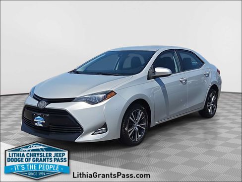 Used 2018 Toyota Corolla LE w/ LE Premium Package FWD image 1