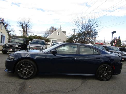 Used 2017 Dodge Charger R/T image 4
