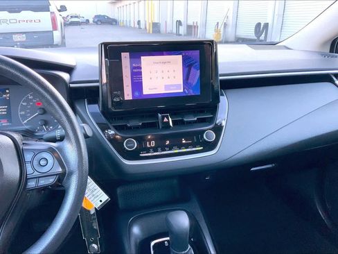 Used 2024 Toyota Corolla LE image 6