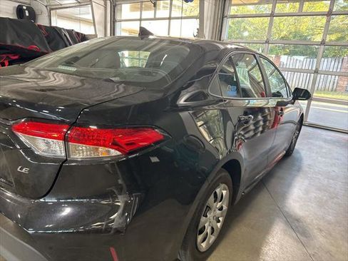 Certified 2023 Toyota Corolla LE image 5