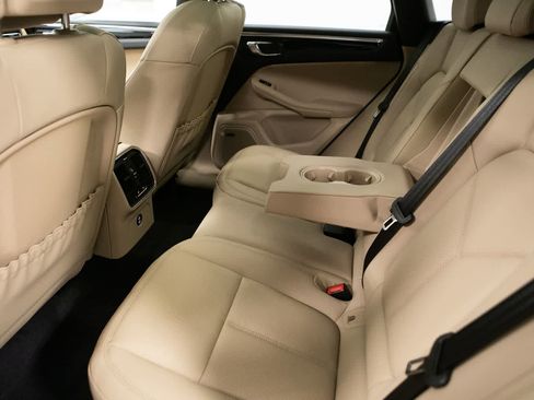 New 2026 Porsche Macan AWD/4WD image 36