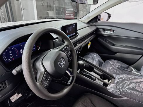 Used 2025 Honda Accord LX image 6