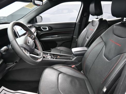 Certified 2023 Jeep Compass Trailhawk w/ Trailhawk Elite Group image 10