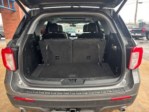 Used 2022 Ford Explorer XLT w/ Equipment Group 202A image 23