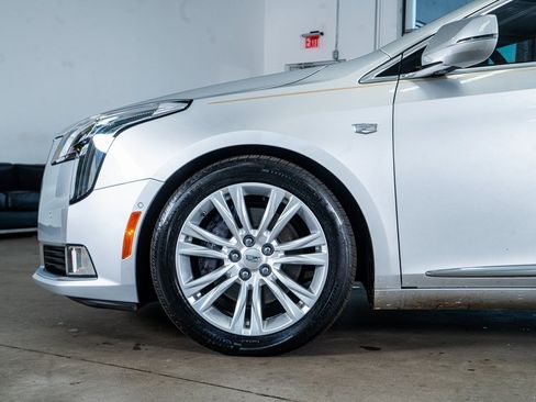 Used 2018 Cadillac XTS Luxury image 9
