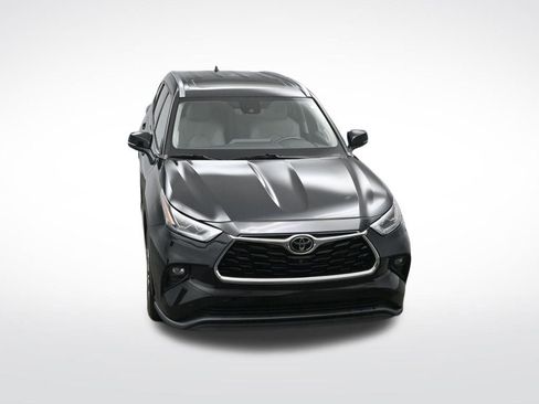 Used 2022 Toyota Highlander Limited image 50