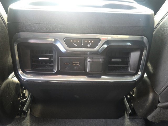 Used 2021 GMC Sierra 1500 SLT w/ SLT Premium Plus Package AWD/4WD image 15