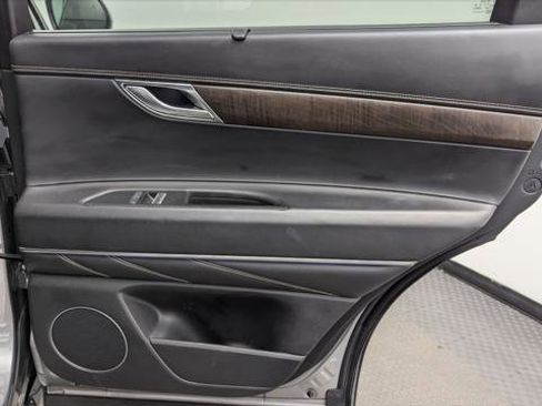 Used 2024 Genesis GV80 2.5T image 19