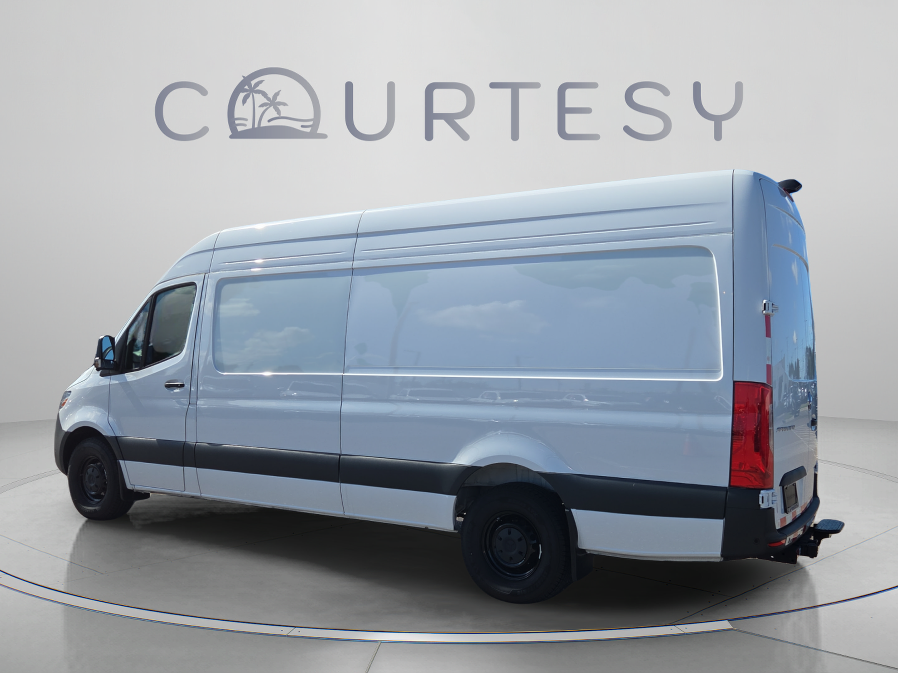 Used 2026 Mercedes-Benz Sprinter 2500 image 3